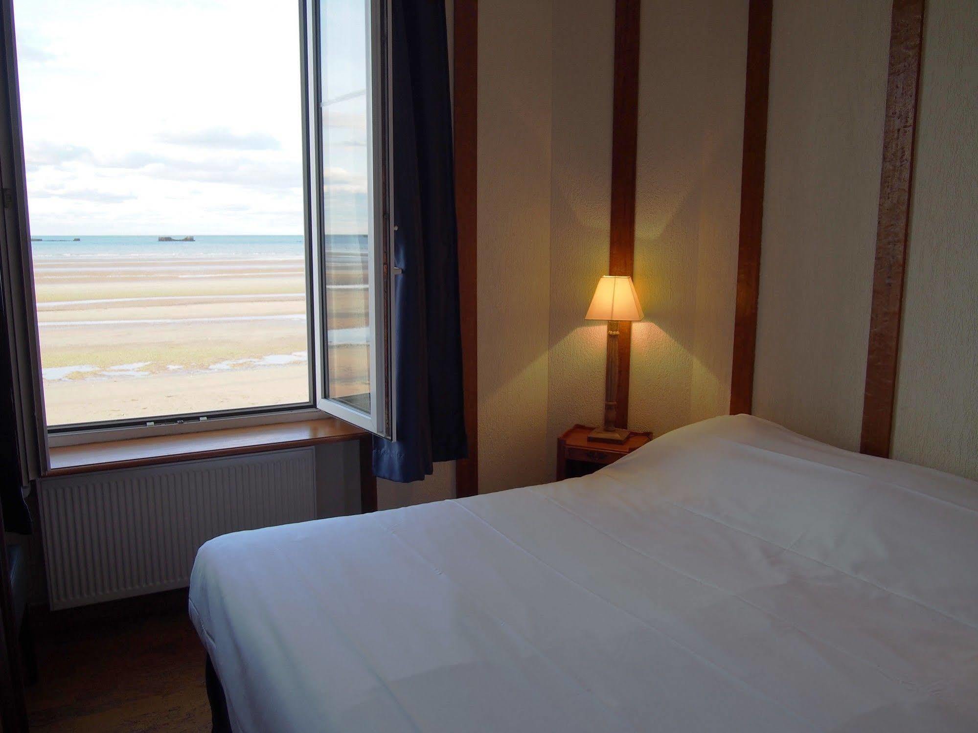 Gites En Normandie En Front De Mer A Asnelles , 3Km D'Arromanches, 10Km De Bayeux Εξωτερικό φωτογραφία